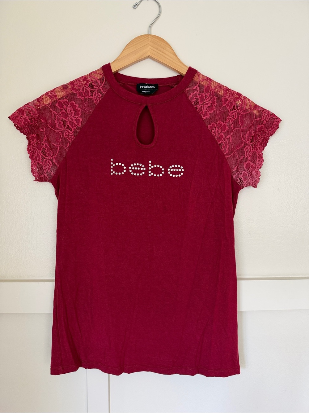 bebe Burgundy Lace-Sleeve Rhinestone Logo Tee Women’s Medium